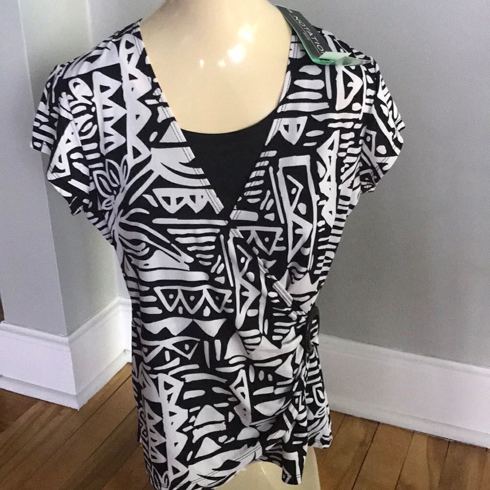 Notations black/white stretch knit top, NWT, PS
